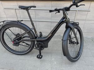 Serial 1 Rush Stephru maat M - zwart - automatisch schakelen